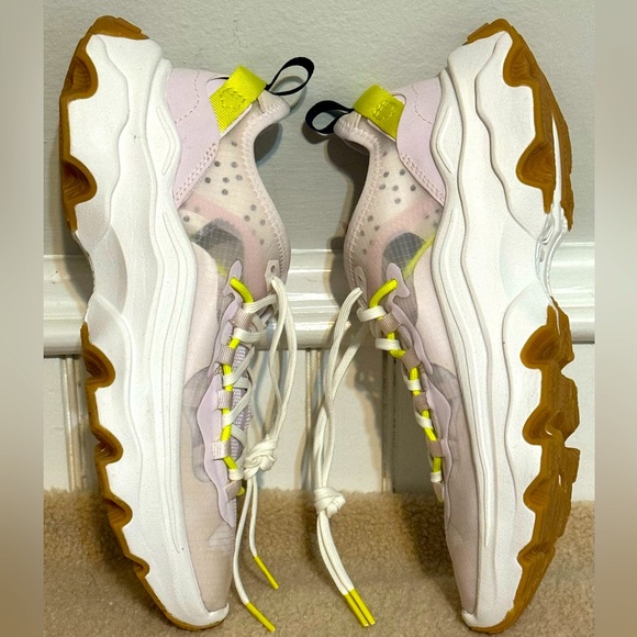 SOREL Sneakers 8.5 - Picture 3 of 13